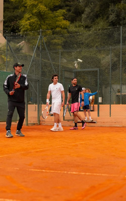 Allenamento su campo in terra rossa